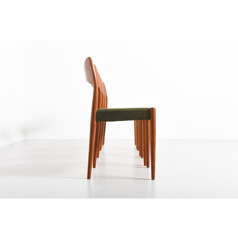 Set of 4 scandinavian chairs in teak and green fabric, Arne HOVMAND-OLSEN - 1950s