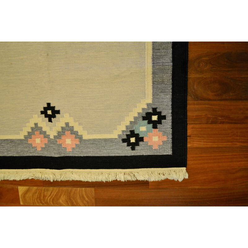 Vintage Scandinavian rug Rollakan in wool