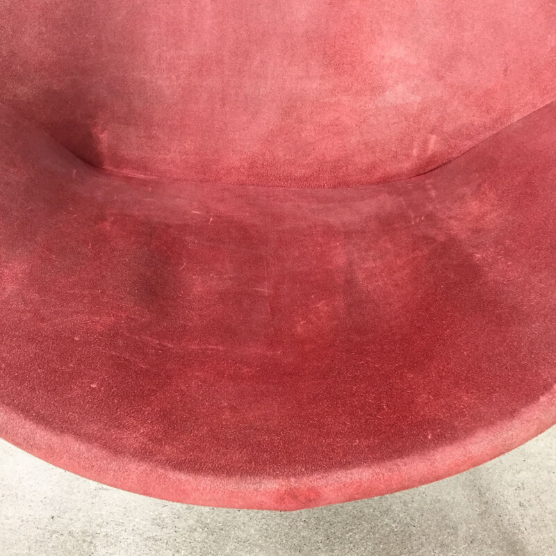 Vintage "Balloon" easy chair in leather by Hans Olsen for LEA