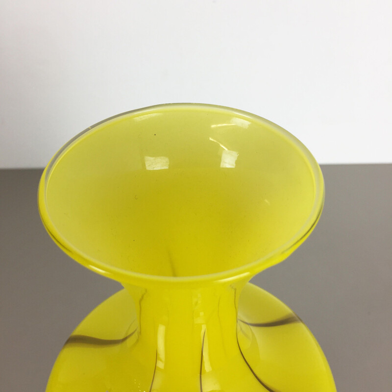 Vase vintage jaune italien par Opaline Florence