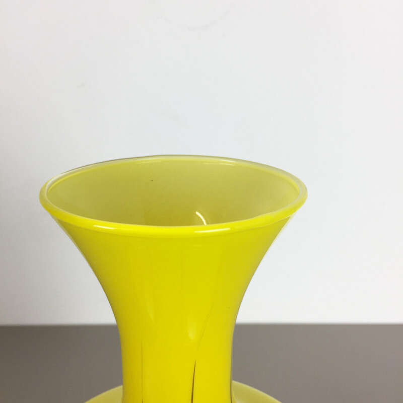 Vase vintage jaune italien par Opaline Florence