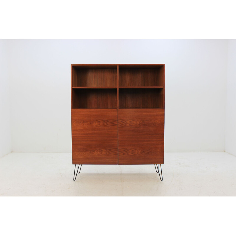 Vintage Danish bookcase in teak