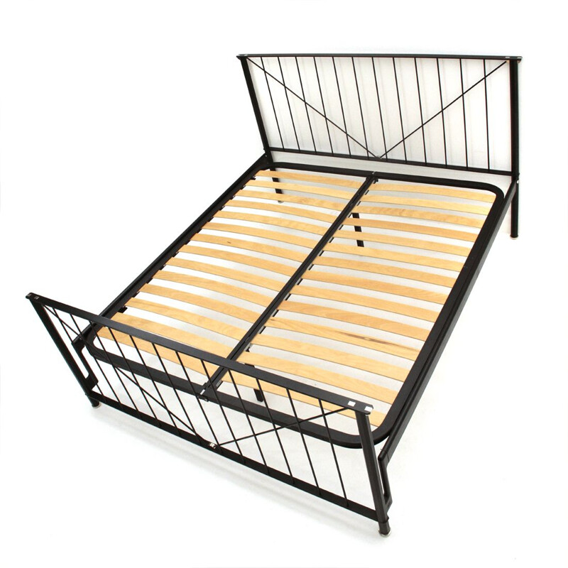 Italian vintage bed by Riva Cantù
