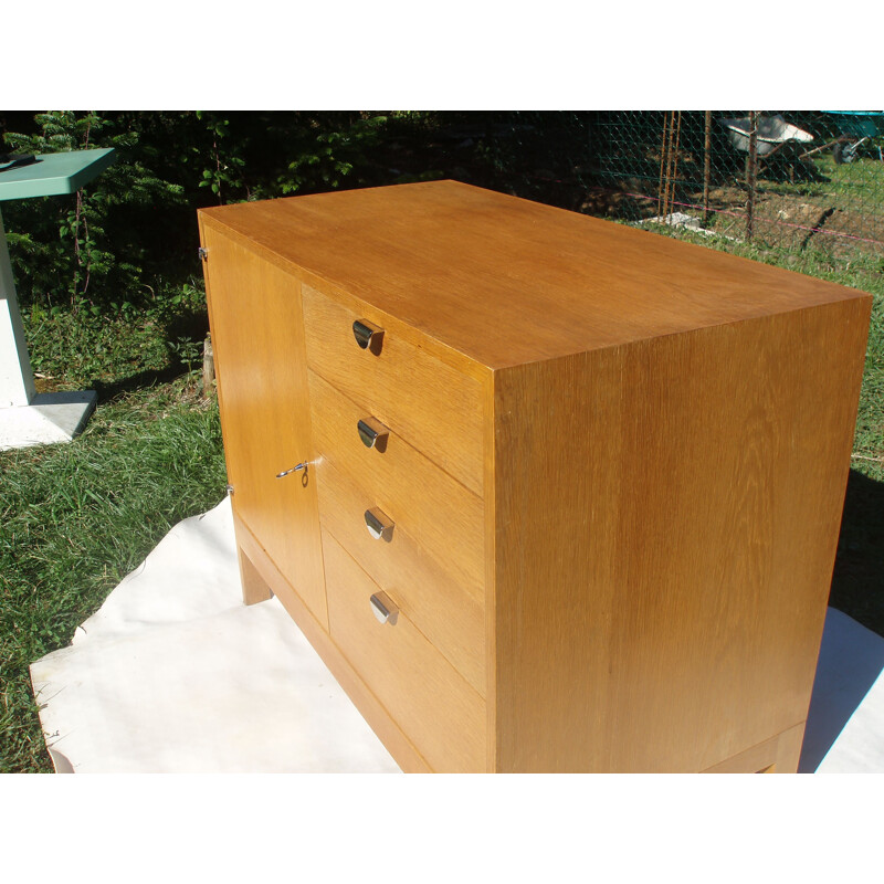 Swiss vintage chest of drawers in solid oak