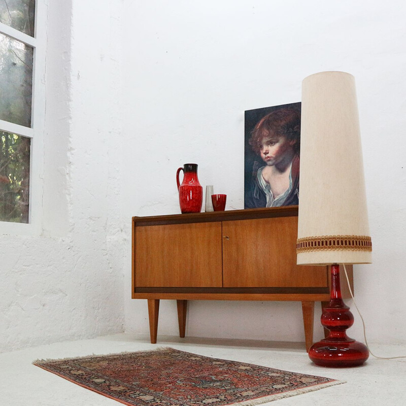 Vintage red vase-shaped floor lamp