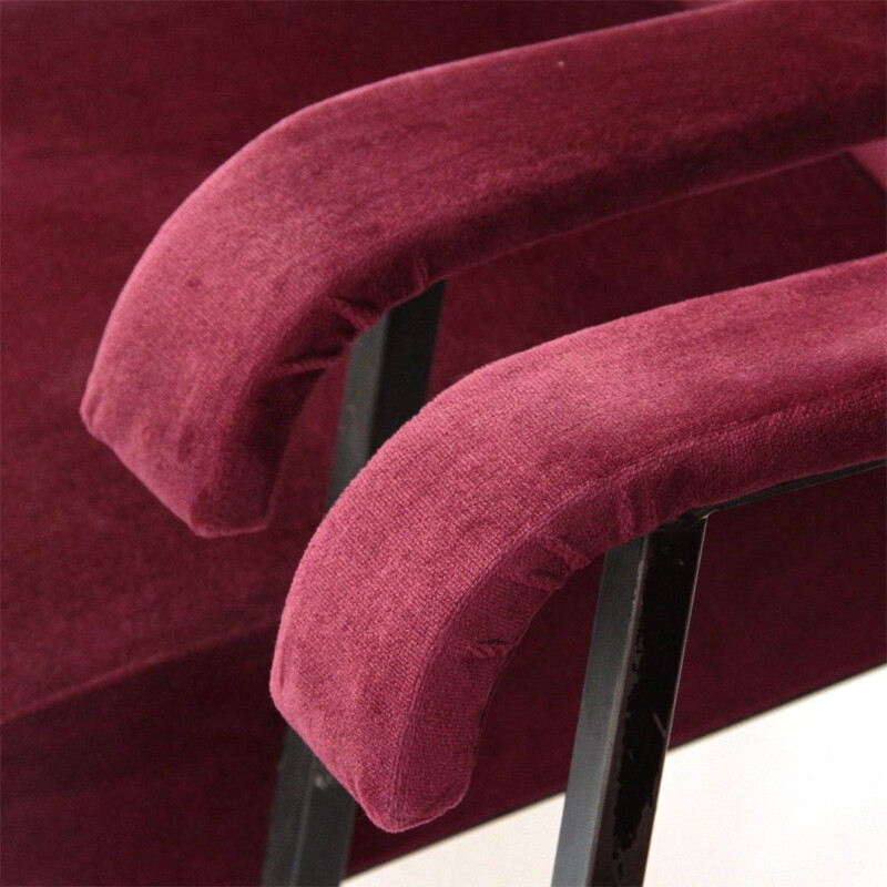 Suite de 4 fauteuils vintage italiens en velours rouge