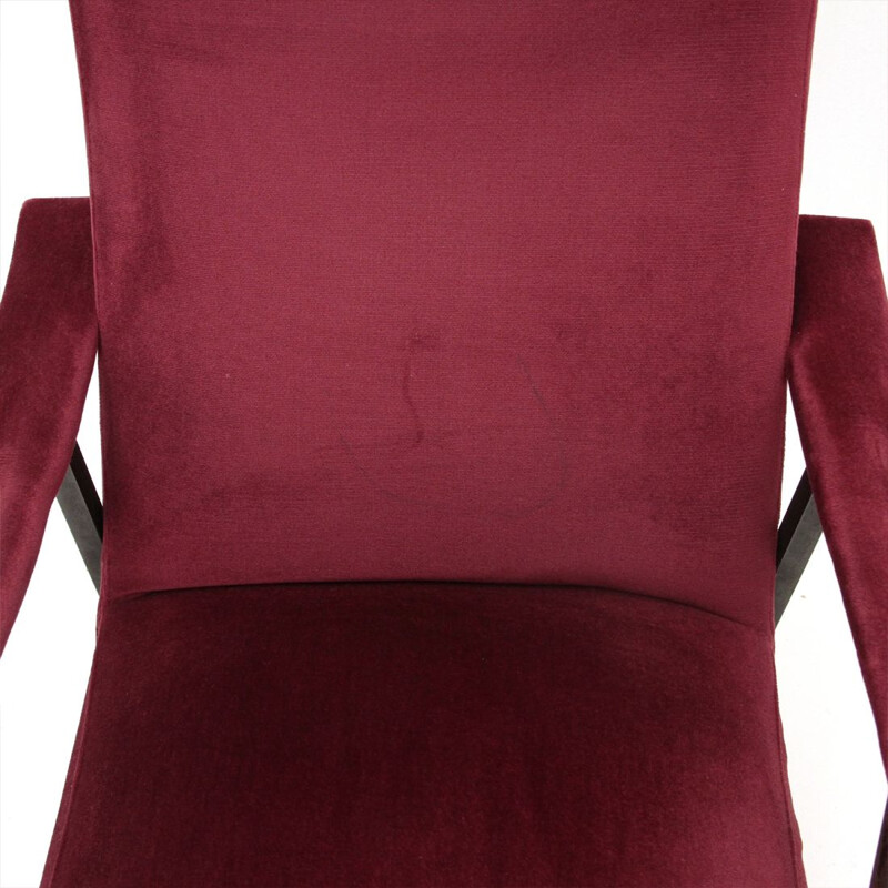 Suite de 4 fauteuils vintage italiens en velours rouge