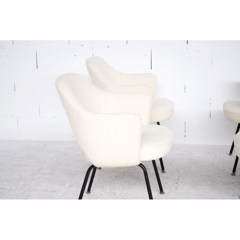 Set of 4 vintage armchairs "Executive" by Eero Saarinen for Knoll International