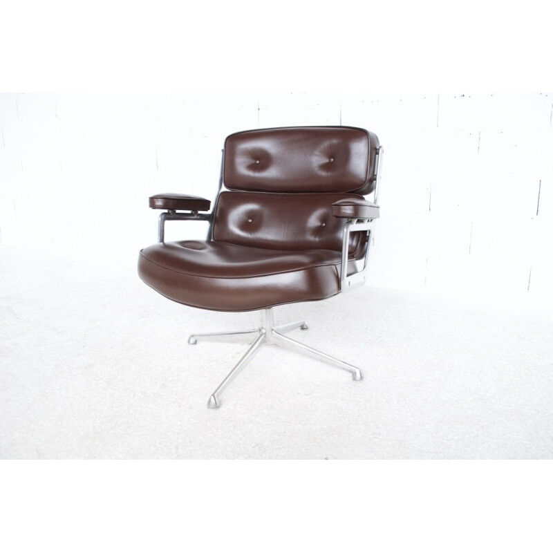 Vintage Lobby chair by Charles & Ray Eames for Herman Miller