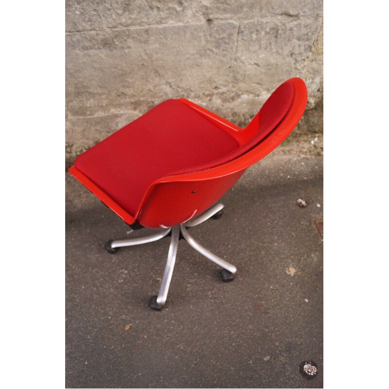 Chaise vintage en plastique rouge par Borsani