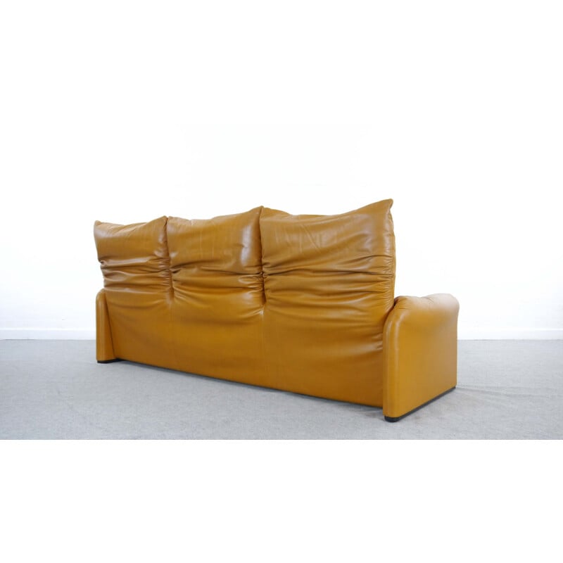 Vintage 3-seater sofa Maralunga in cognac leather by Vico Magistretti for Cassina