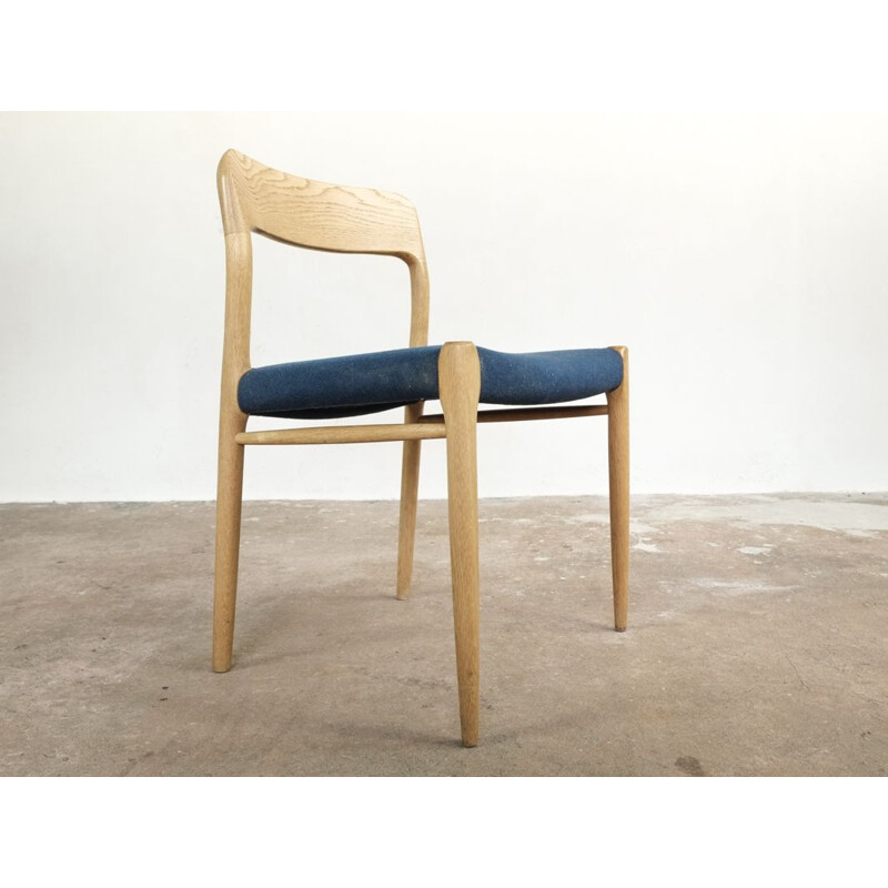 Suite de 4 chaises vintage scandinaves en chêne par Møller
