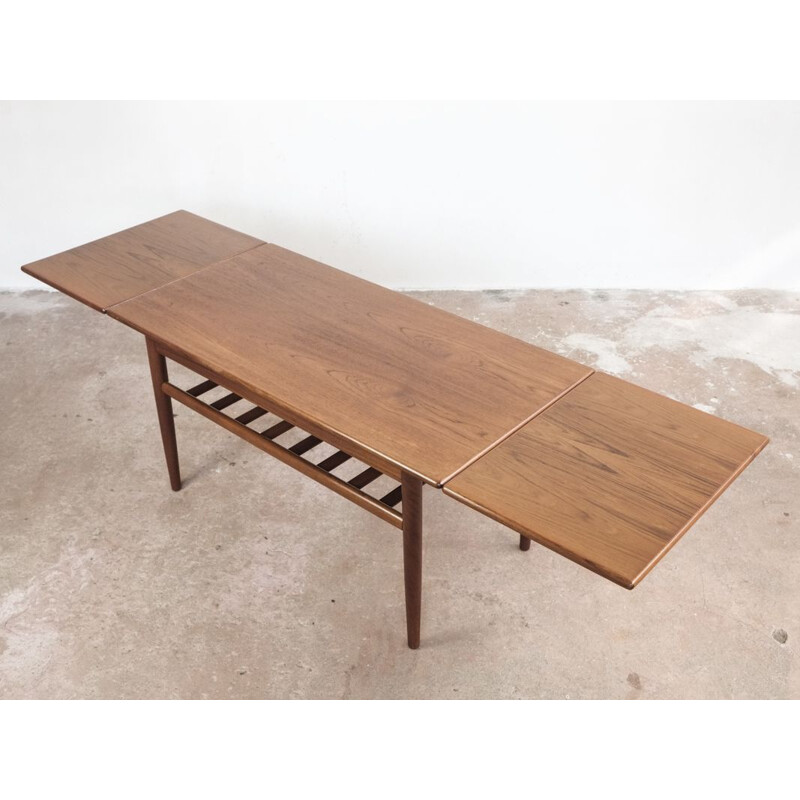 Vintage extendable Danish coffee table in teak
