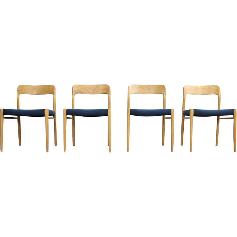 Set of 4 vintage Scandinavian chairs in oak by Møller