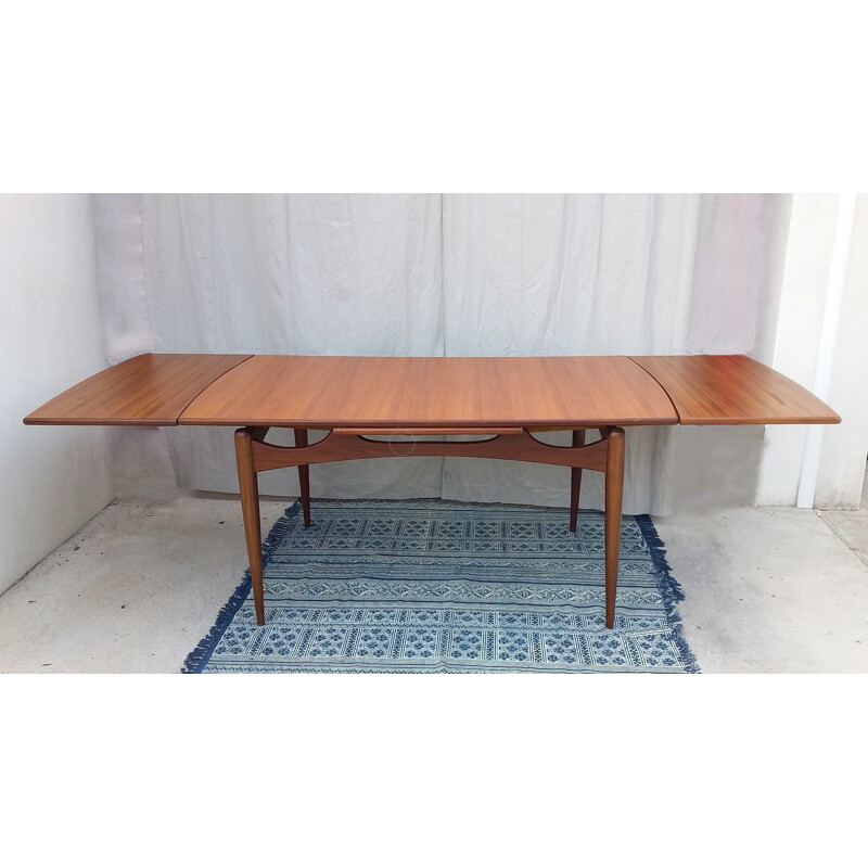 Vintage Scandinavian dining table in teak