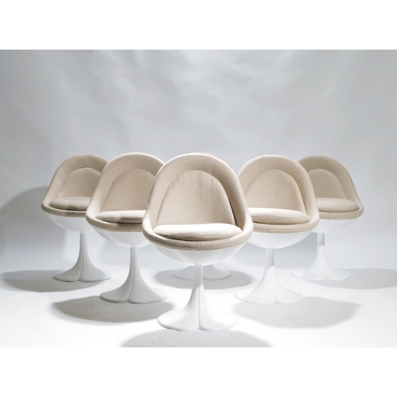 Vintage dining set in fiberglass by Pierre Paulin for Artifort