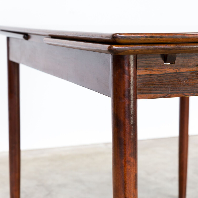 Vintage rosewood extendable dining table