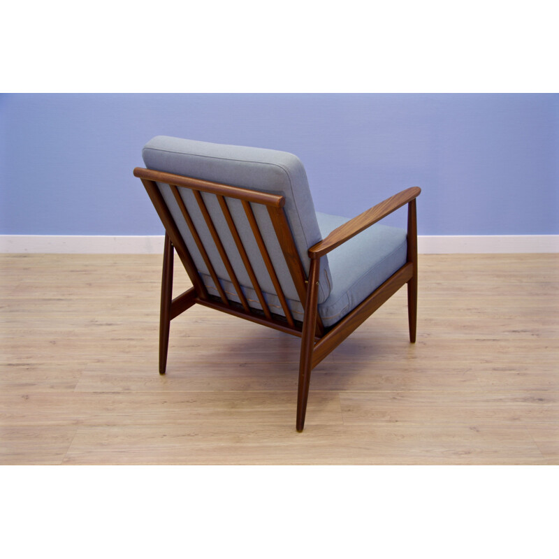 Danish lounge chair in teak