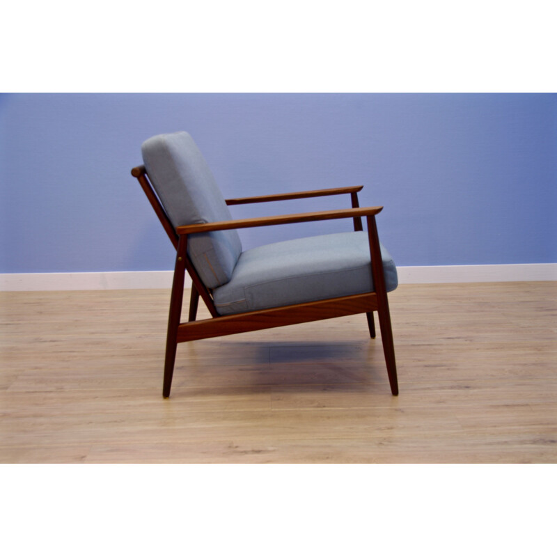 Danish lounge chair in teak