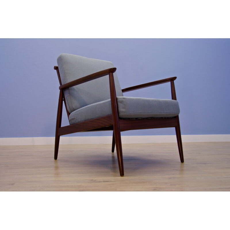 Danish lounge chair in teak