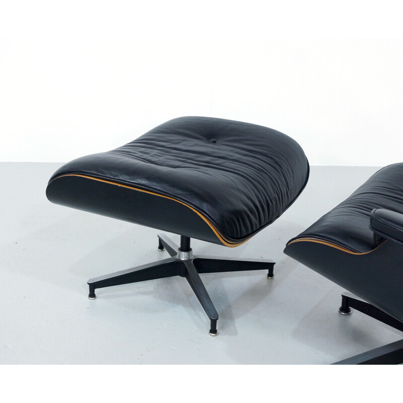 Vintage lounge chair and ottoman by Eames for Herman Miller