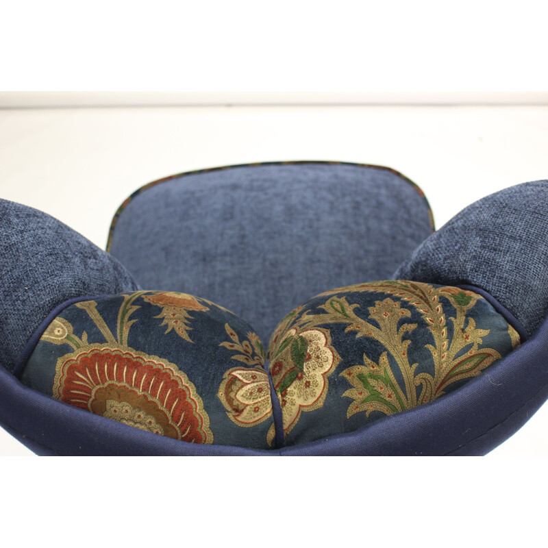 Vintage French armchair in fabric with shades of blue