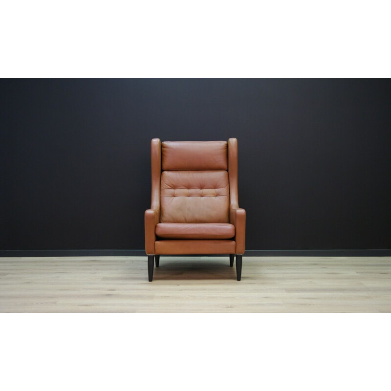 Vintage scandinavian armchair in leather 