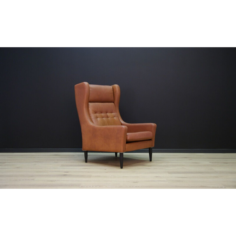 Vintage scandinavian armchair in leather 