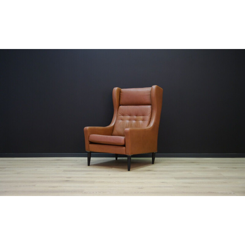 Vintage scandinavian armchair in leather 