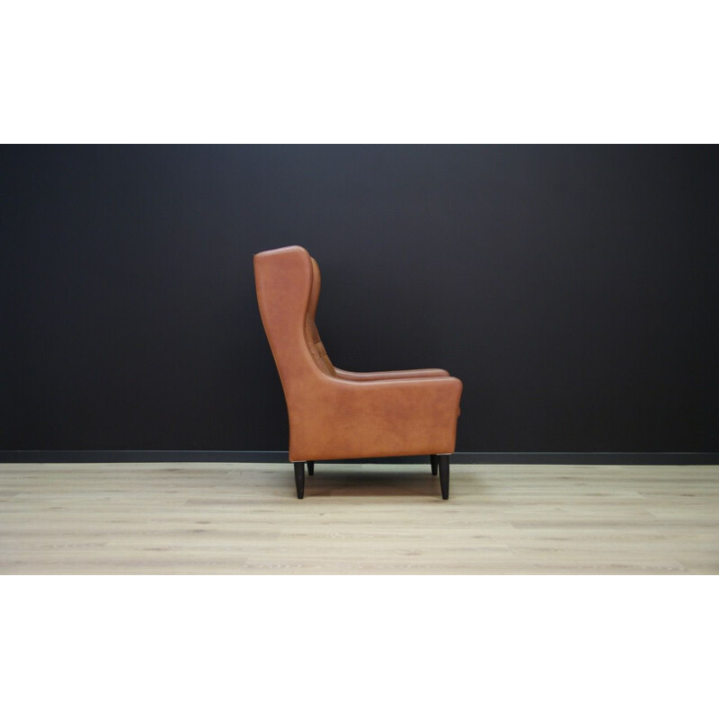 Vintage scandinavian armchair in leather 