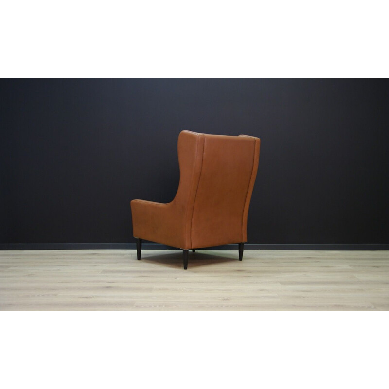 Vintage scandinavian armchair in leather 