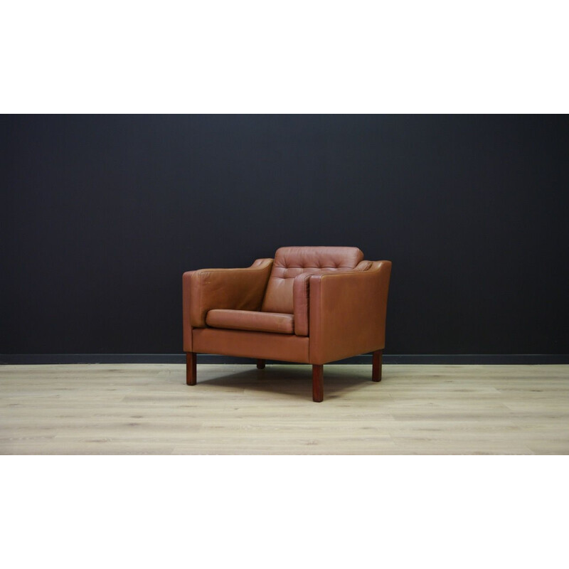 Vintage scandinavian armchair in leather 