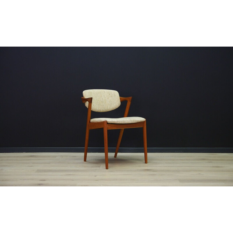 Set of 4 vintage scandinavian beige chairs by Kai Krisiansen