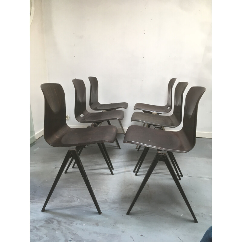 Vintage industriële stapelstoel van Wim Rietveld en Friso Kramer