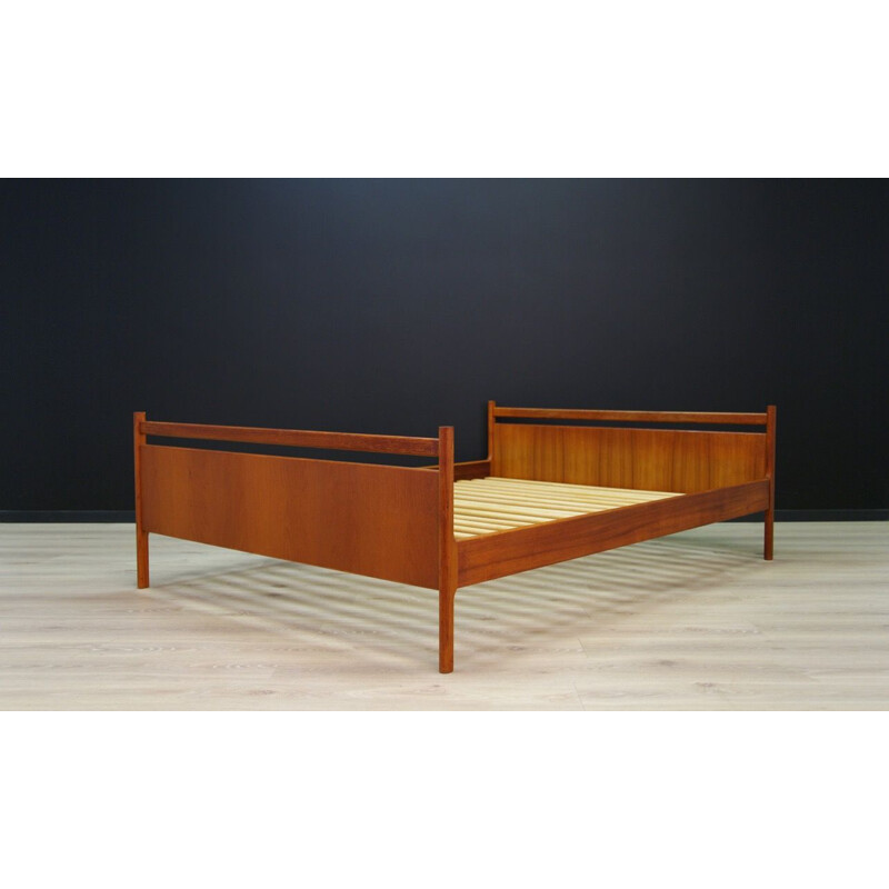 Vintage danish bed in teak