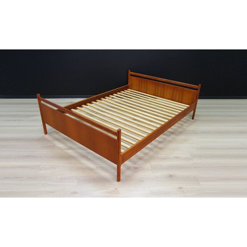 Vintage danish bed in teak