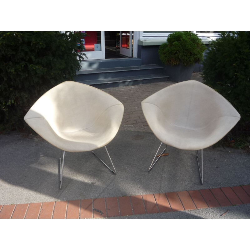 Pair of chairs by Harry Bertoia for Knoll