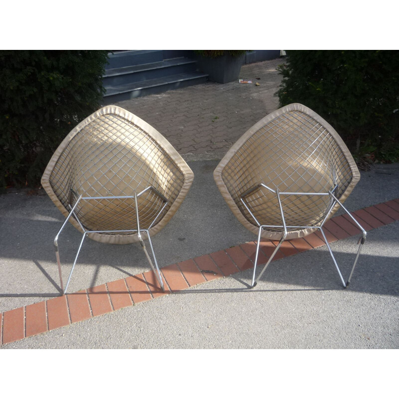 Pair of chairs by Harry Bertoia for Knoll