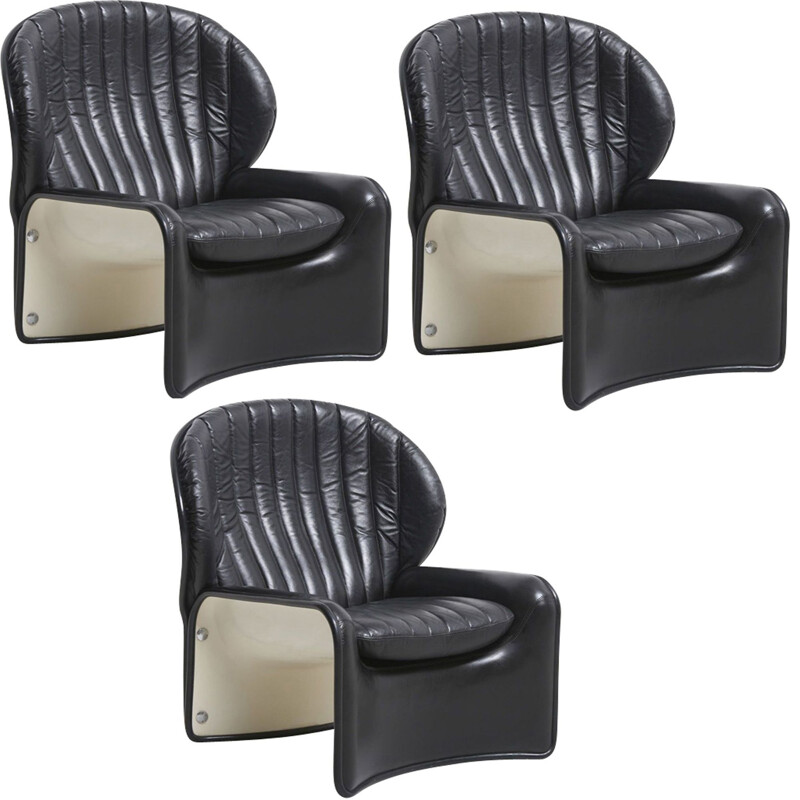 Suite de 3 fauteuils "Lotus" par Andre Vandenbeuck