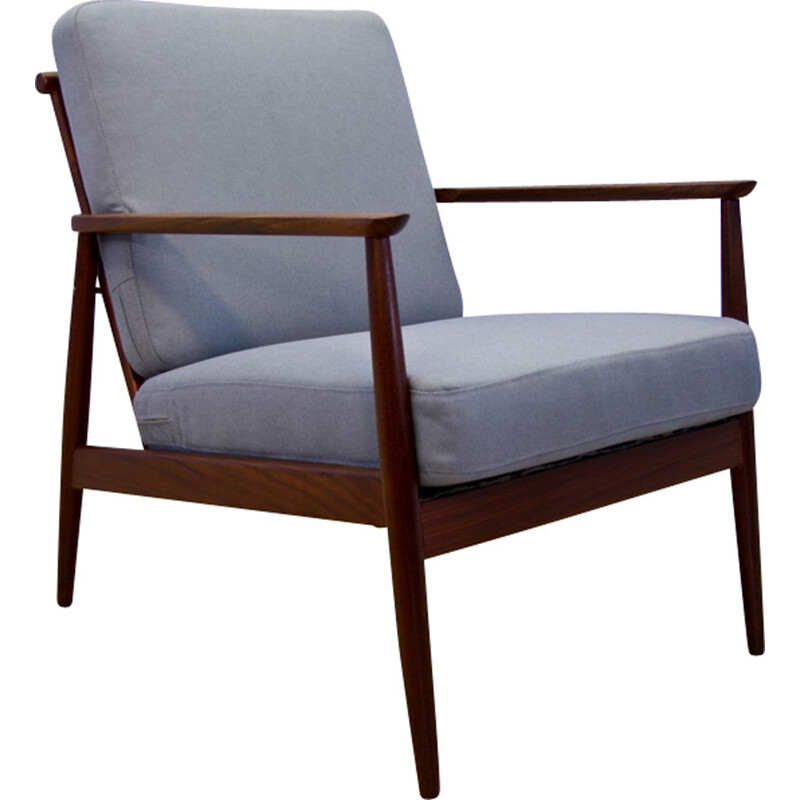 Danish lounge chair in teak
