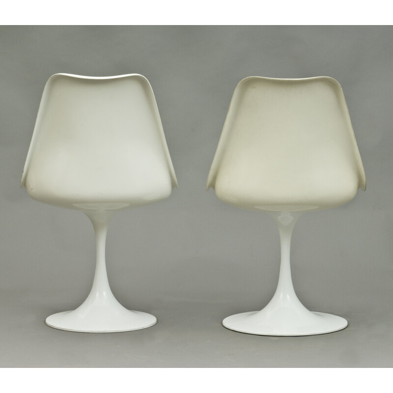 Vintage Tulip chairs by Eero Saarinen