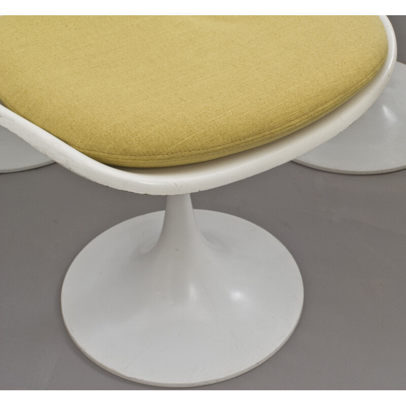 Vintage Tulip chairs by Eero Saarinen