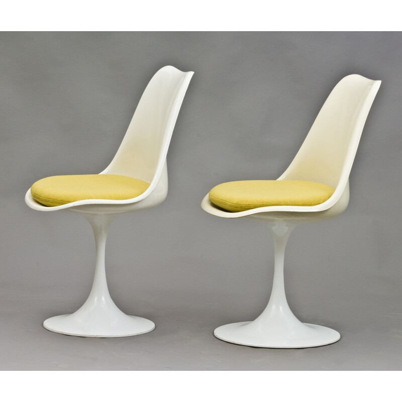 Vintage Tulip chairs by Eero Saarinen