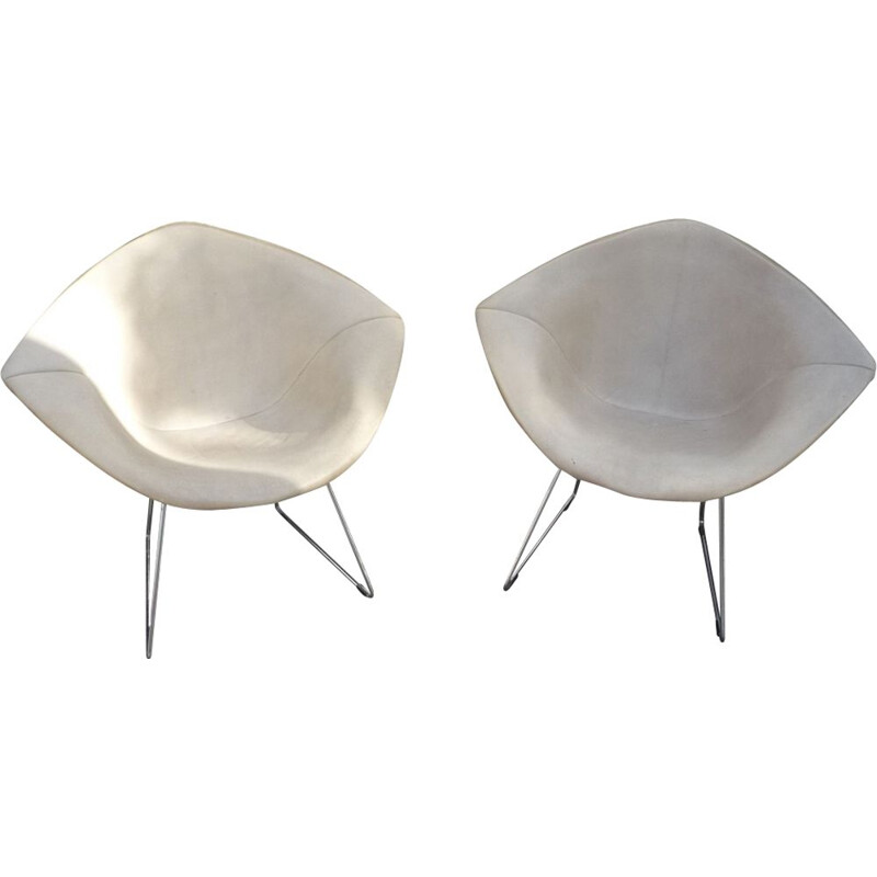 Pair of chairs by Harry Bertoia for Knoll