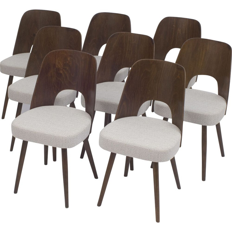 Suite de 8 chaises vintage par Oswald Haerdtl