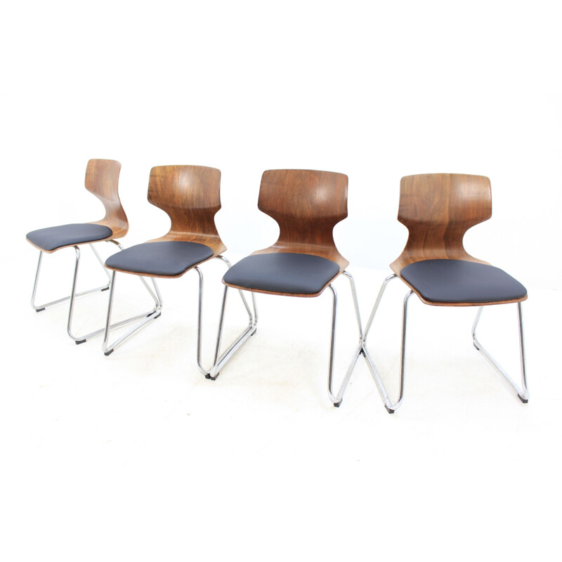 Set of 4 Pagholz chairs by Elmar Flototto