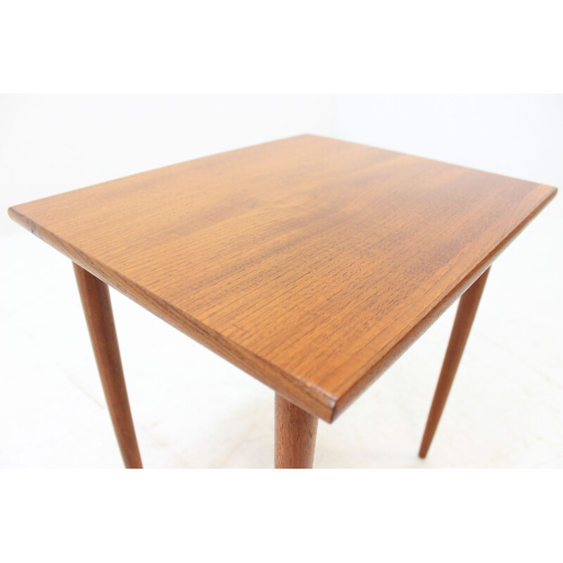 Vintage Deense teakhouten nesttafel