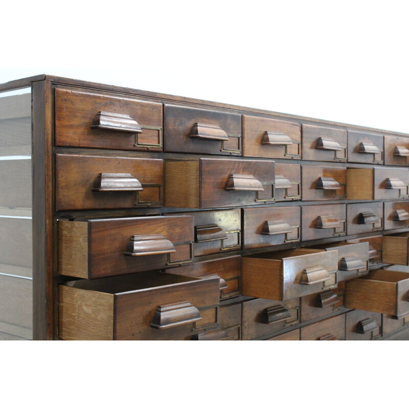 Large Italian chest of drawers in walnut