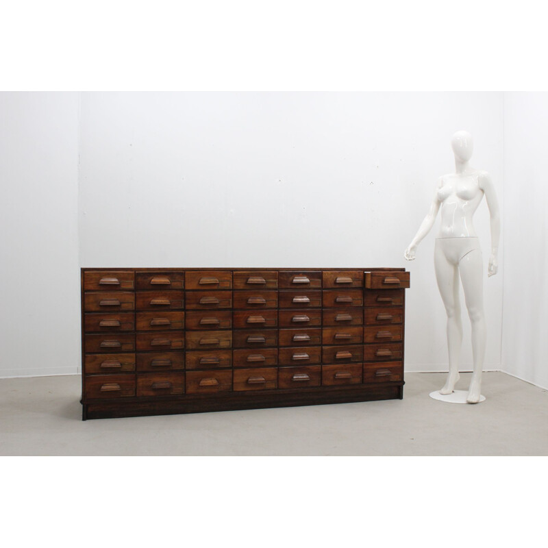 Large Italian chest of drawers in walnut