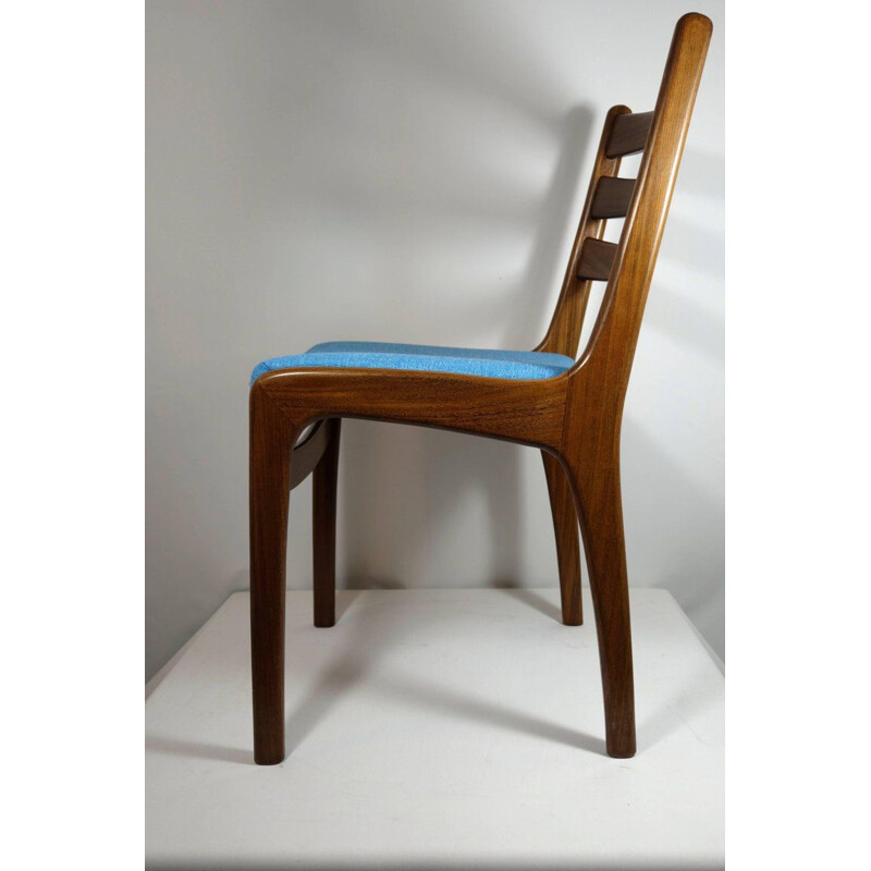 Suite von 4 skandinavischen Vintage-Stühlen aus Teakholz